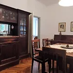 Charming In A 19th Century Lejlighed Trieste