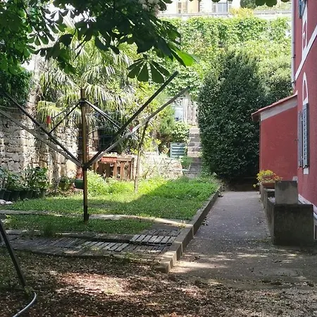 Daire Charming In A 19th Century