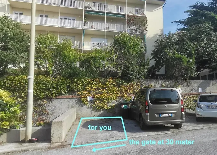 Charming In A 19th Century Apartment Triest